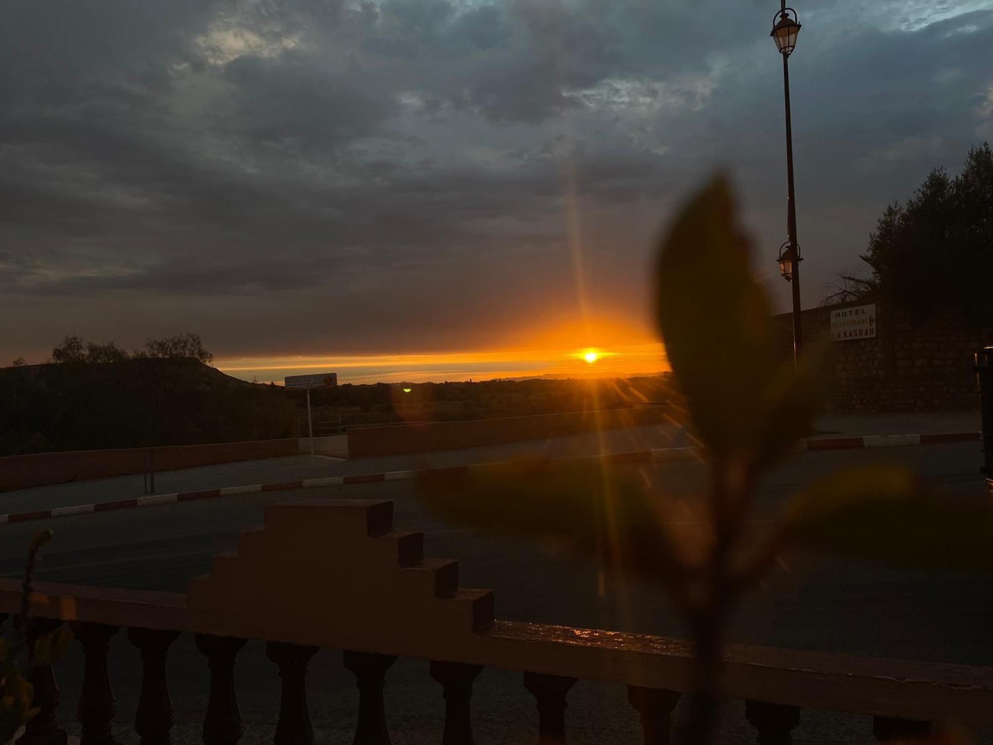 Hotel Restaurant La Kasbah Тингир Экстерьер фото